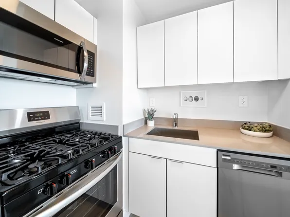 100 Montgomery Street image 22 of 26