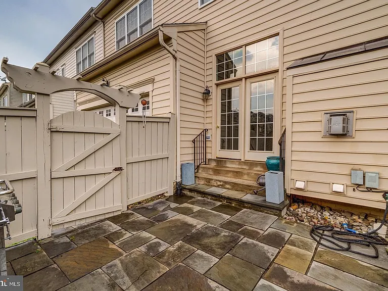 24909 Pinebrook Rd — Photo 33