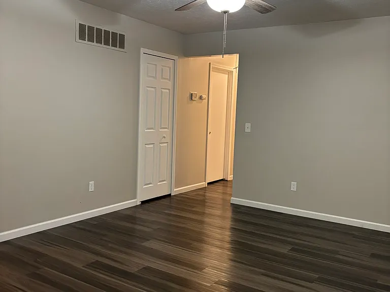 Four overhead ceiling fans, each with separate light & fan control switches.