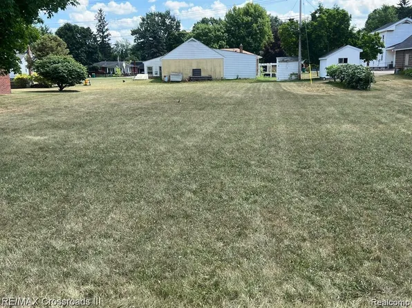 36903 Mario Ann Ct, Romulus, MI 48174