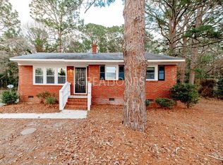 1445 Martin Ct, Fayetteville, NC 28304