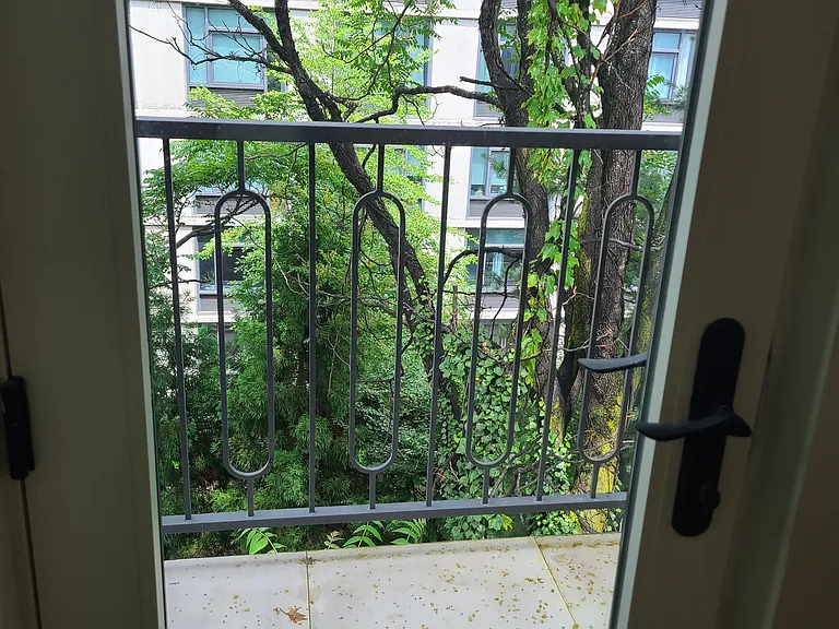 257 N 7th St #4R — Photo 11