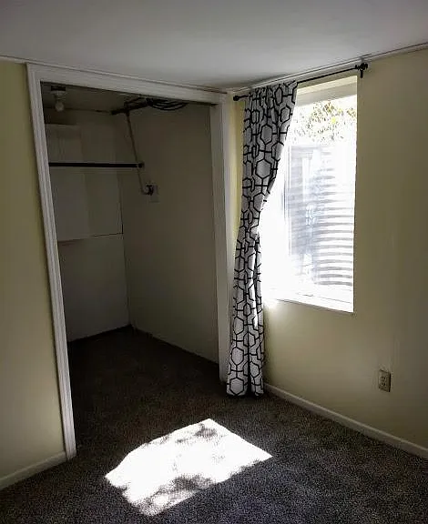 Walk in closet