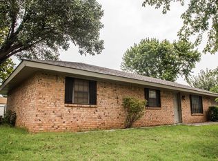 1313 Saber Ln, Weatherford, OK 73096