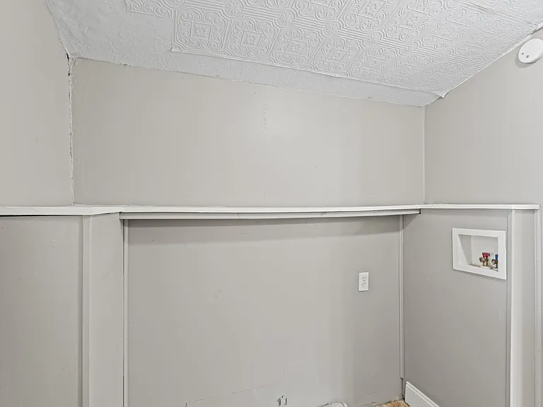 9436 Haskins St — Photo 25