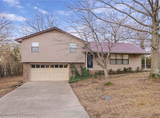 107 Oak St, Arkoma, OK 74901