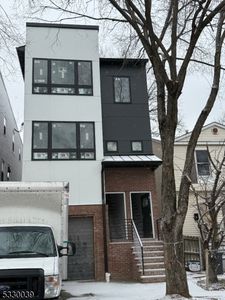 53 S 7th St, Newark, NJ, 07107