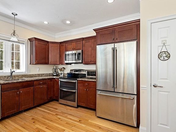 4th image of 107 Stonebridge Dr #107