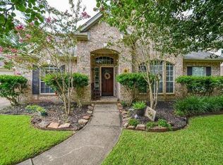 1402 Pine Tree Ct, Pearland, TX 77581