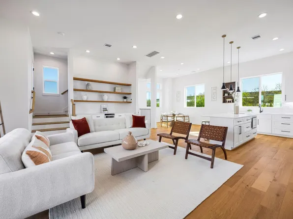 2810 Mills St, Houston, TX 77026