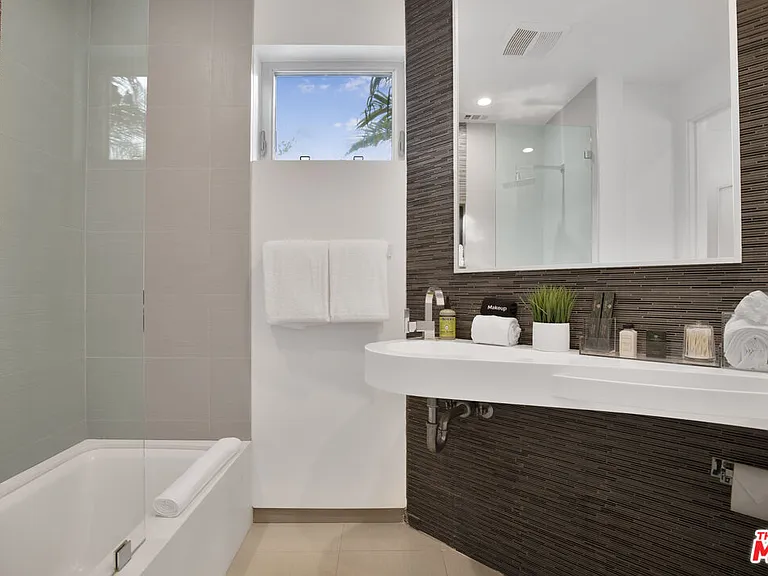 6379 Colgate Ave — Photo 51
