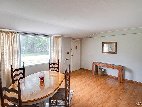 4th image of 2132 Miracle Ave
