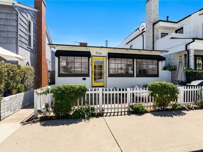 118 Emerald Ave, Newport Beach, CA, 92662