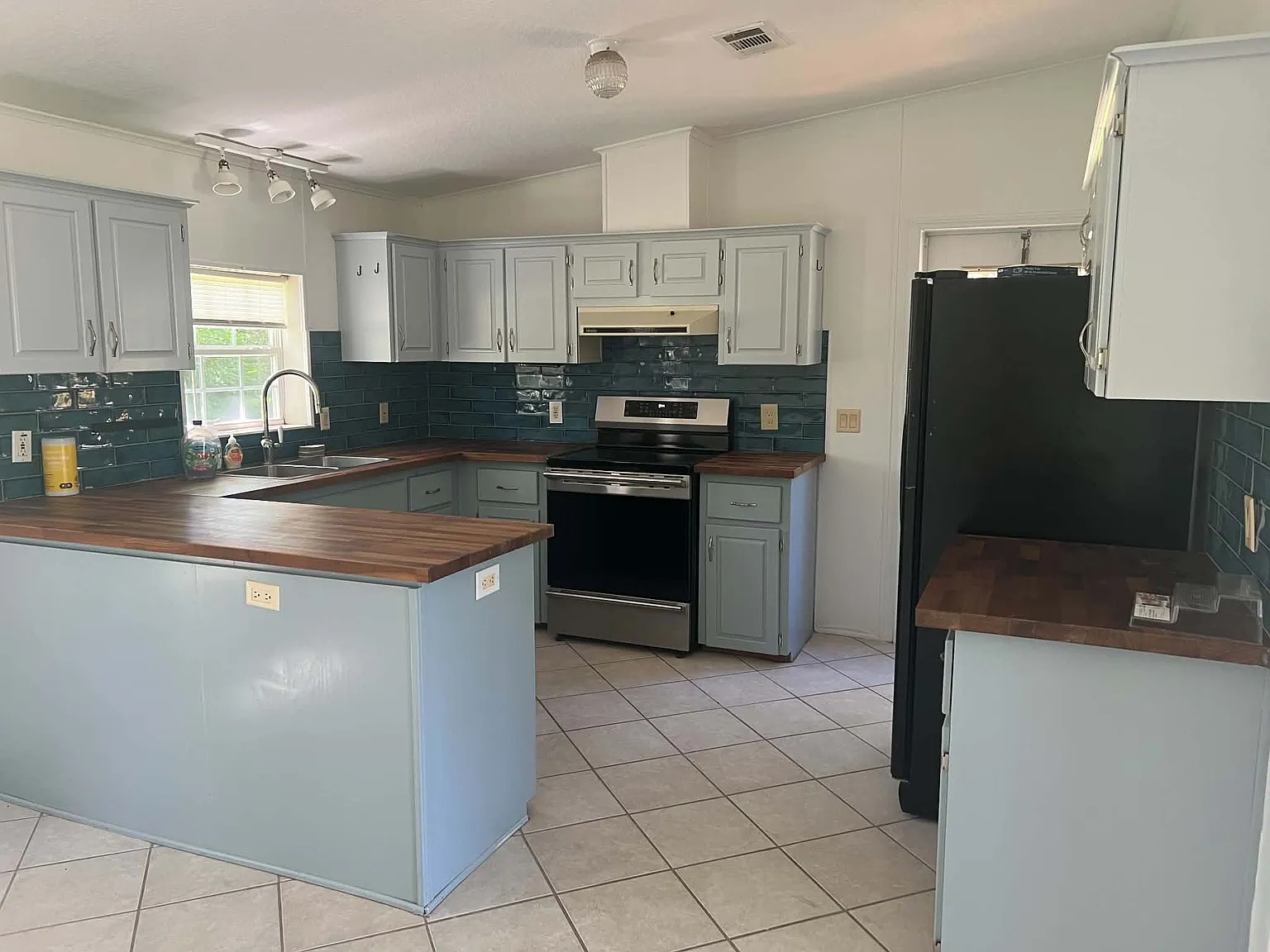 3 bed, 1500 sqft, $1,700 — Photo 4