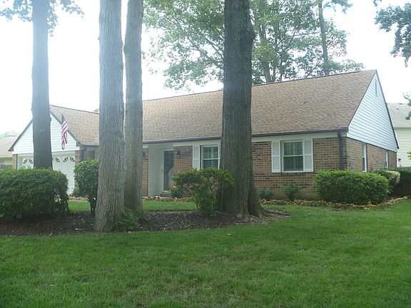 2nd image of 1129 Birnam Woods Dr