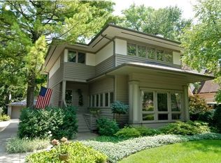 329 Phillippa St, Hinsdale, IL 60521