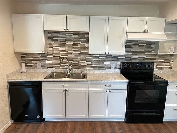 Kitchen photo 1