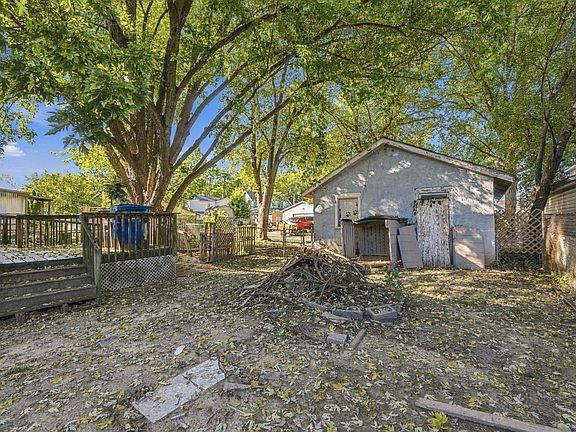 21st image of 2819 9th Ave