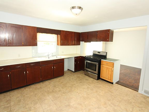 4th image of 2552 Vista Lake Dr