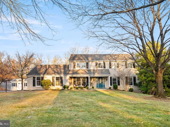 23 Collegeview Dr, Malvern, PA 19355
