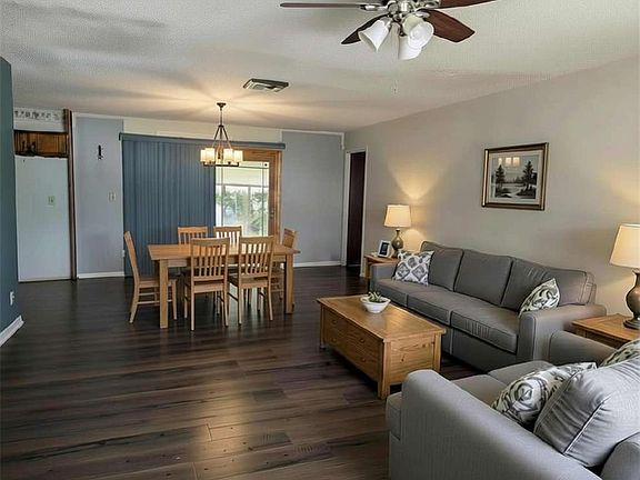 5th image of 2073 Beechwood Dr