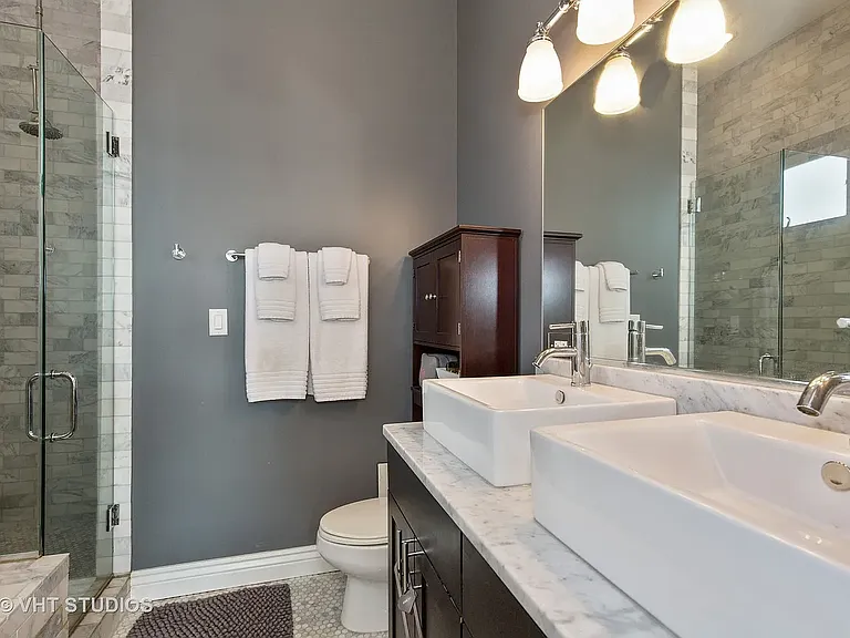 2429 W Cortez St #3 — Photo 10