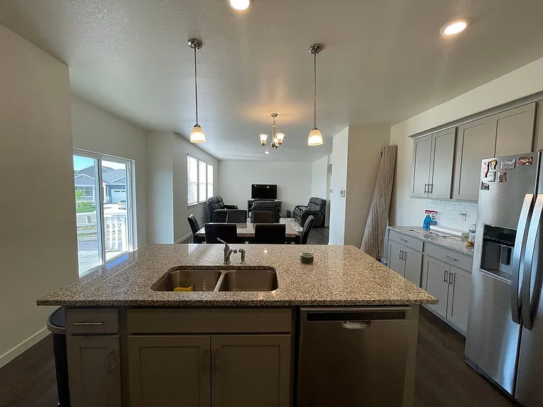 2224 Rosette Ln — Photo 7