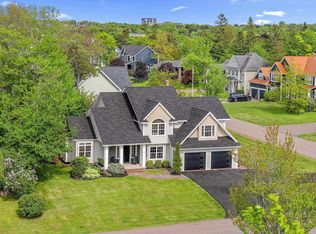 2 Sheffield Cres, Charlottetown, PE C1E2G8