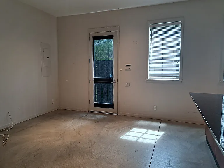 2004 S 8th St #2004 — Photo 11