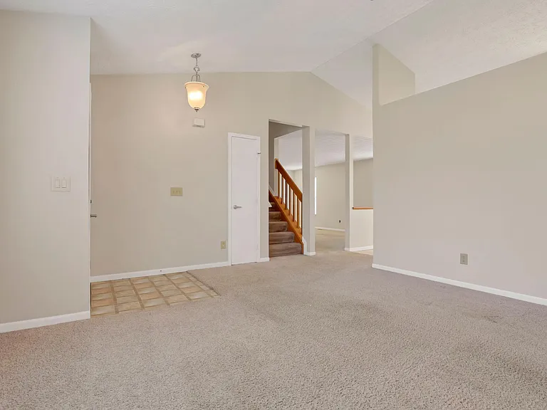 522 Farm Hill Ct — Photo 22