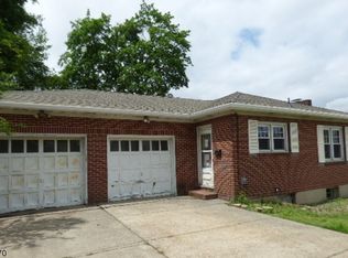 106 Saint James Ave, Phillipsburg, NJ 08865