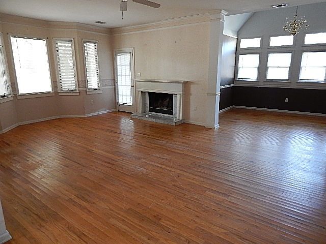 Living Room/Dining Room
