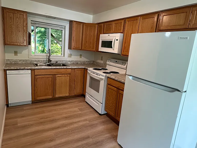 1227 Black Bear Rd #1227 — Photo 2