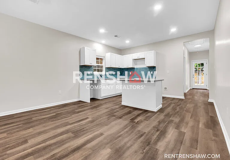 788 N Hollywood St — Photo 3