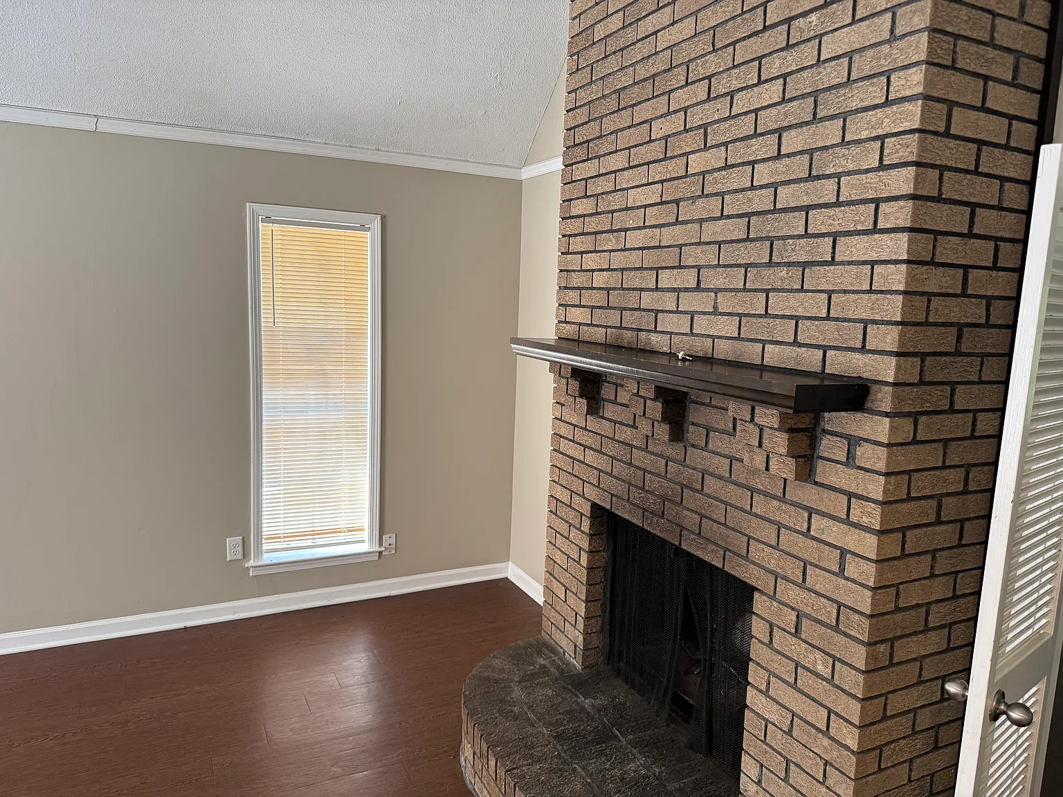 3 bed, 1375 sqft, $1,395 — Photo 4