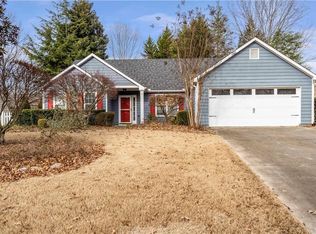 870 Riverside Walk Xing, Buford, GA 30518