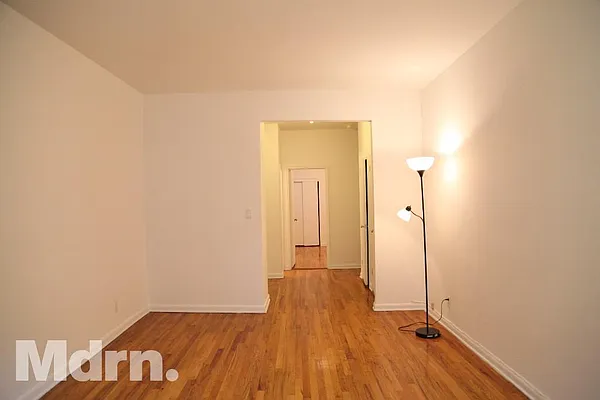 Rented by Mdrn Residential | media 16