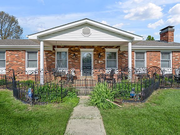 3rd image of 225 Blueberry Ln