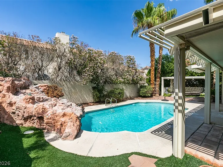 8224 Tivoli Cove Dr — Photo 44