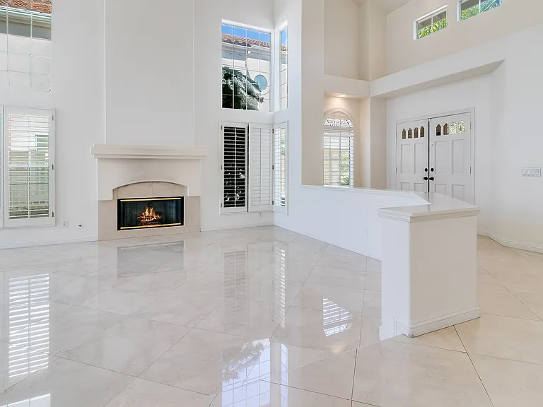 24241 Rue De Cezanne — Photo 3