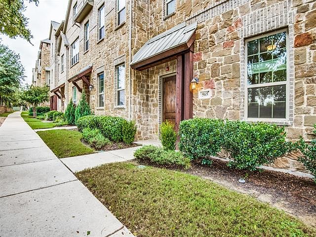 1st image of 565 Royal Ln