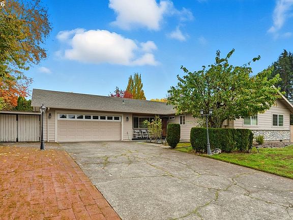 3rd image of 5470 SW 195th Ave