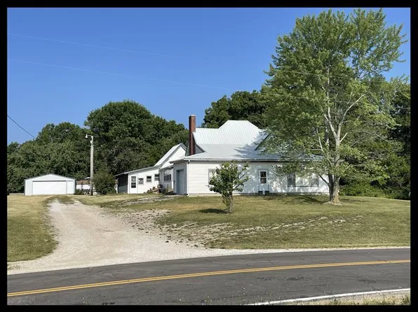 24715 State Highway K, Macon, MO 63552
