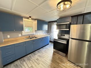 137 Grove St, Bangor, ME 04401