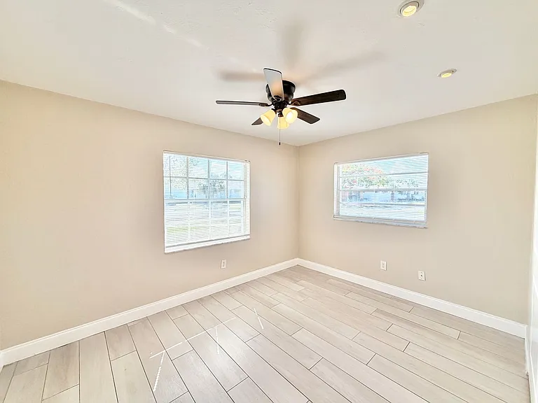 3499 Balboa Cir E — Photo 12