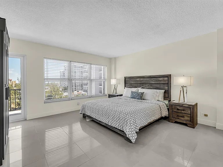 405 N Ocean Blvd #727 — Photo 2