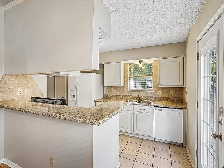 3806 Candlecrown Ct — Photo 15