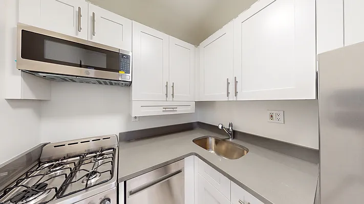 Rented by Bond New York | media 1