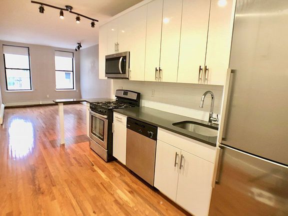 2nd image of 311 W 111th St APT 3A