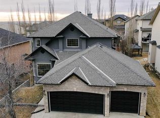 69 N Elkton Way SW, Calgary, AB T3H4Y9